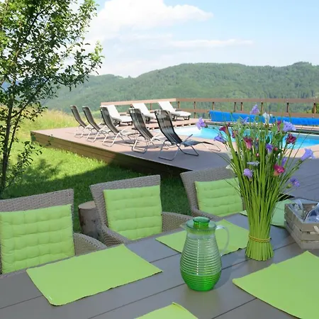 Rustic Retreat With Pool Pocitnice Na Kozolcu Casa vacanze *