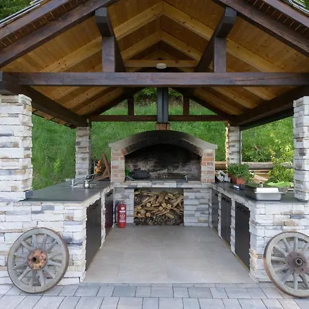 Rustic Retreat With Pool Pocitnice Na Kozolcu