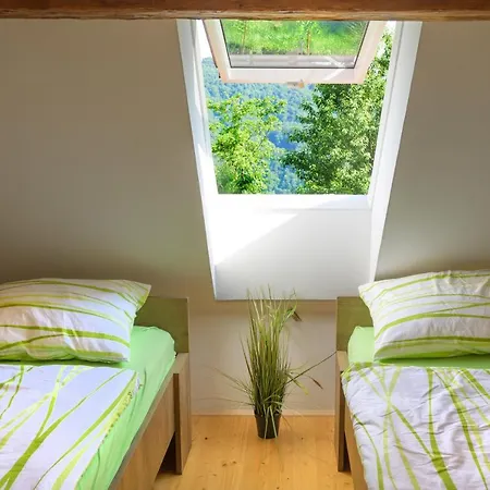 Casa vacanze Rustic Retreat With Pool Pocitnice Na Kozolcu